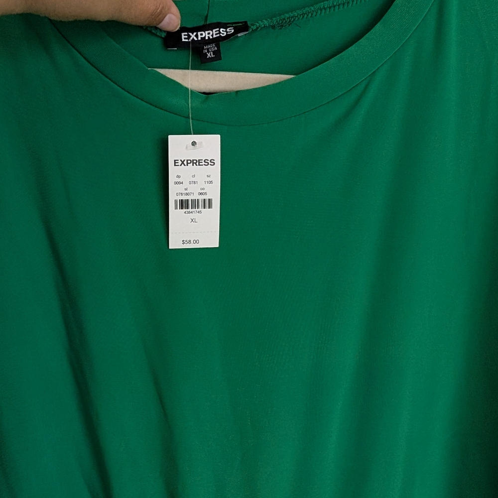 Green Ruffle Sleeve Dress - Picture 2 of 4